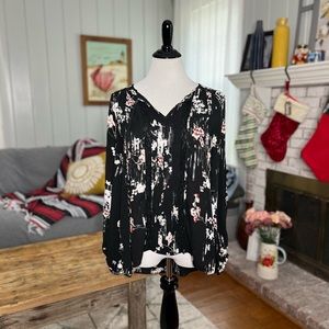 WHBM Floral blouse high low lace detail v neck